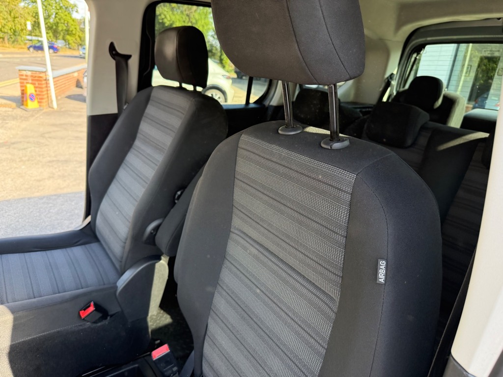 Vauxhall Combo Life 1.2I Turbo 130 Ps Elite Mpv 7-Seat Blue #36