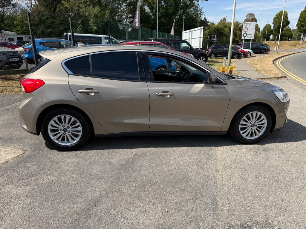 Ford Focus 1.0 Ecoboost 125 Titanium Silver #4
