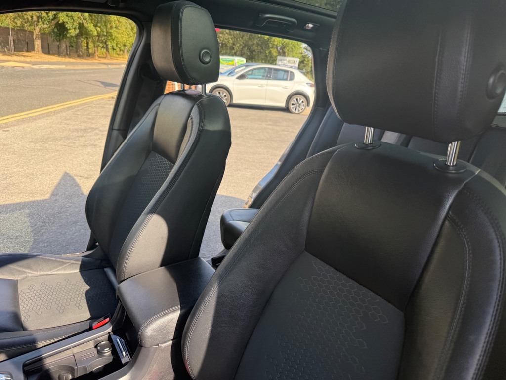 Land Rover Discovery Sport 2.0 Td4 180 Hse Silver #44