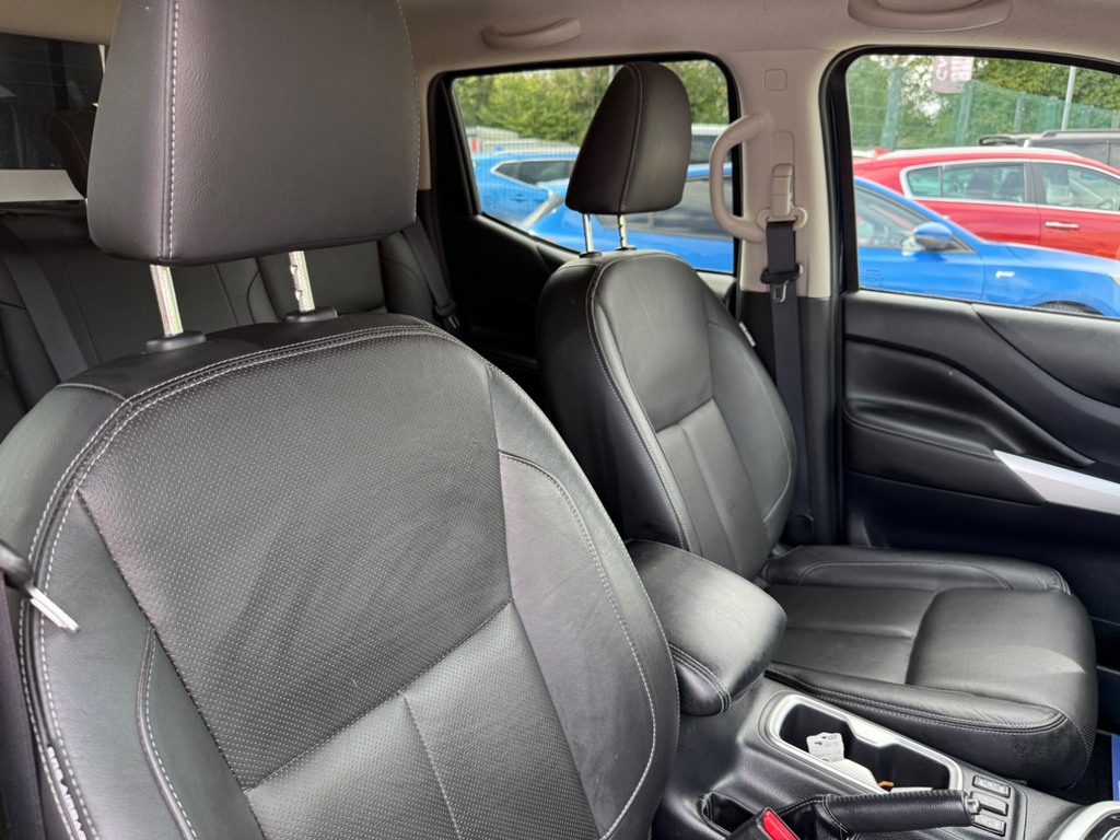 Nissan Navara 2.3 Dci Tekna Double Cab Pickup 4Wd Euro 5 Black #24