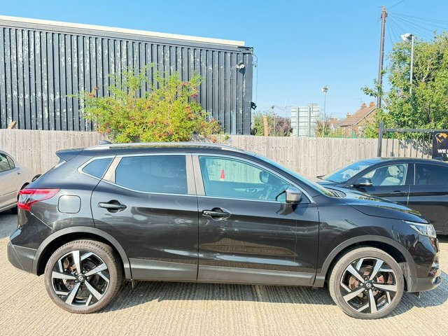 Nissan Qashqai 1.5 Dci Tekna Euro 6 S S LJ68XVL Black #2