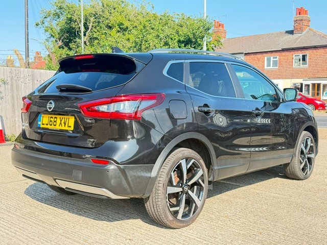 Nissan Qashqai 1.5 Dci Tekna Euro 6 S S LJ68XVL Black #3