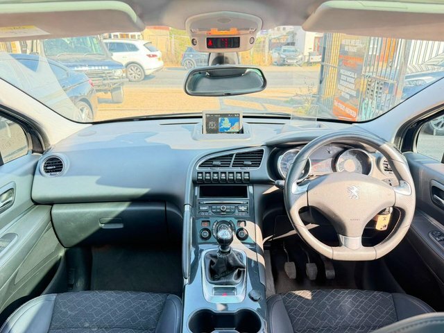 Peugeot 3008 1.6L Active Red #21