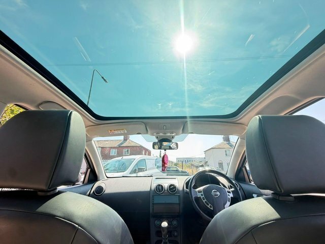 Nissan Qashqai Tekna Silver #23