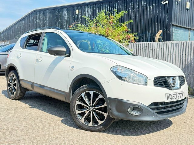 Nissan Qashqai Tekna Silver #1