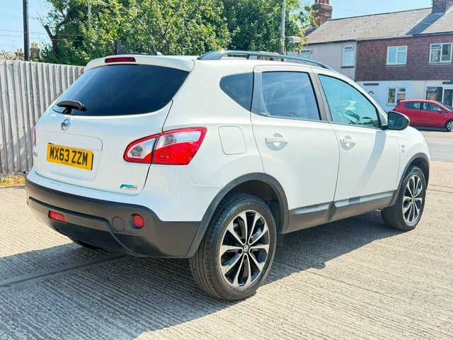 Nissan Qashqai Tekna Silver #3