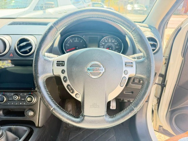 Nissan Qashqai Tekna Silver #24