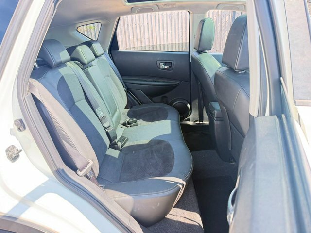 Nissan Qashqai Tekna Silver #12