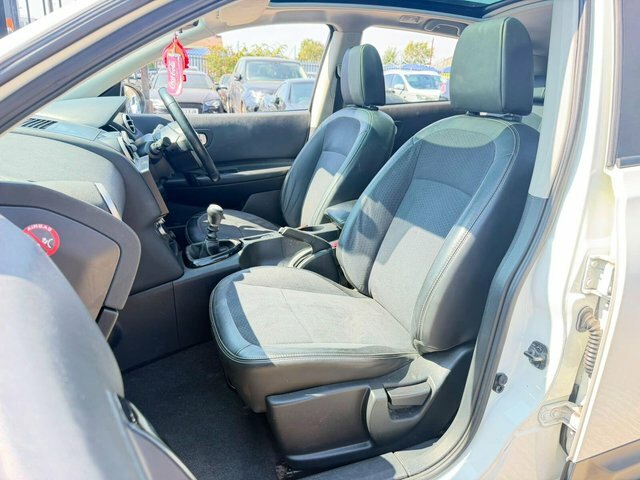Nissan Qashqai Tekna Silver #19