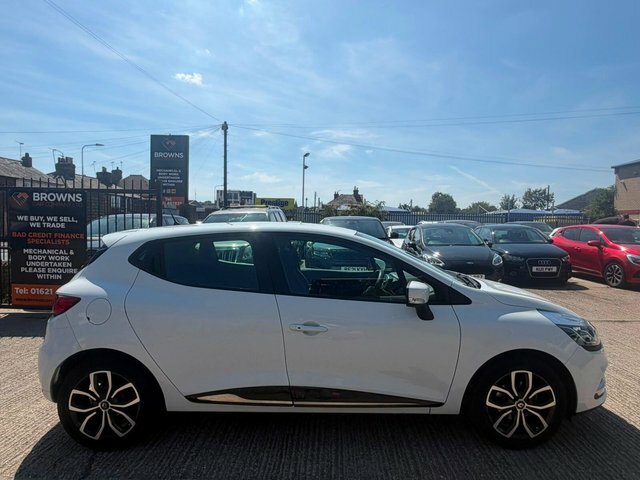 Renault Clio 0.9 Tce Play Euro 6 S S White #2