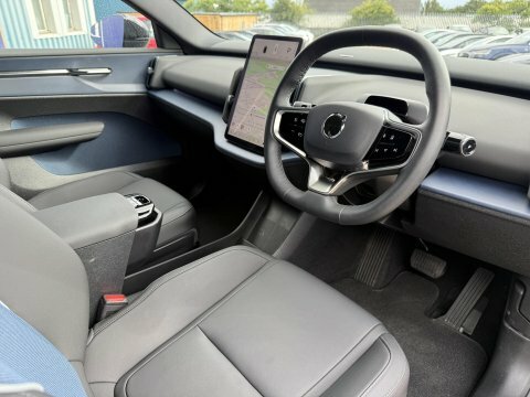 Volvo EX30 Twin Performance 69Kwh Black #2