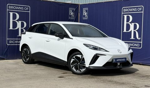 MG MG4 64Kwh Se Long White