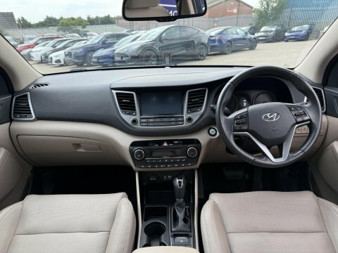 Hyundai Tucson 1.7 Crdi Blue Drive Sport Edition 2Wd Beige #25
