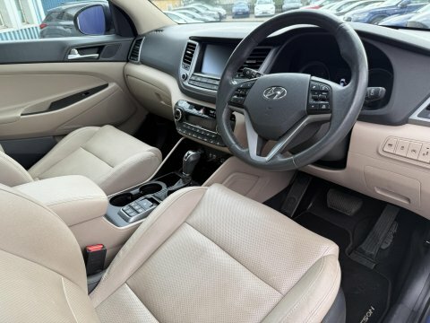 Hyundai Tucson 1.7 Crdi Blue Drive Sport Edition 2Wd Beige #2