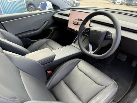 Tesla Model 3 Saloon 4dr Electric LJ74BAW White #2