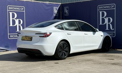 Tesla Model 3 Saloon 4dr Electric LJ74BAW White #4