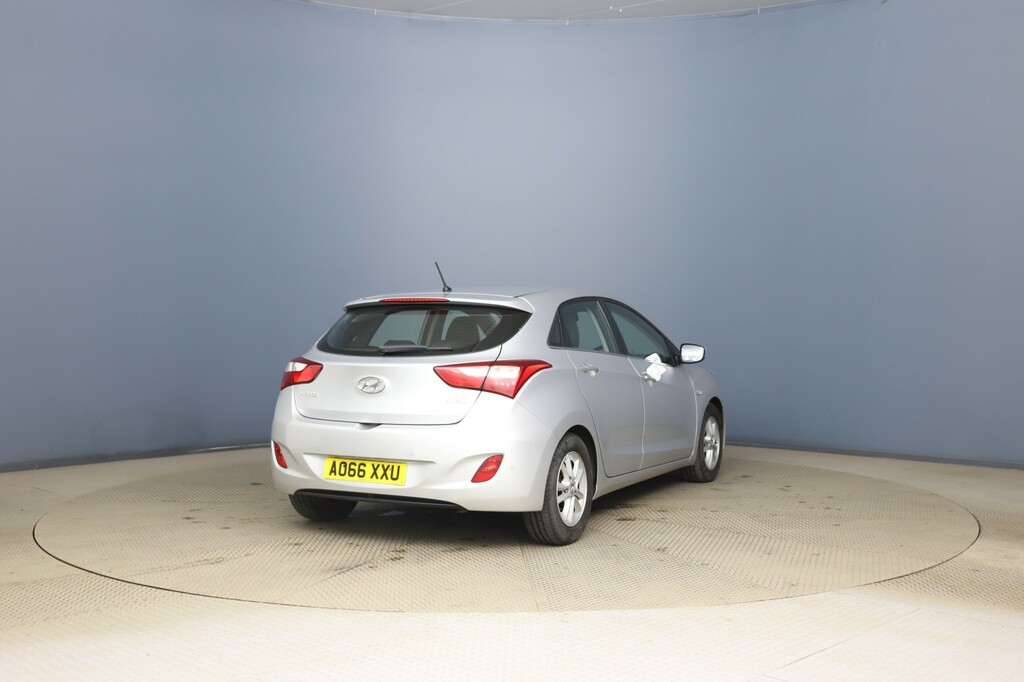 Hyundai I30 1.6 Crdi Blue Drive Se 108 Bhp Euro6 Ulez Comp Silver #6