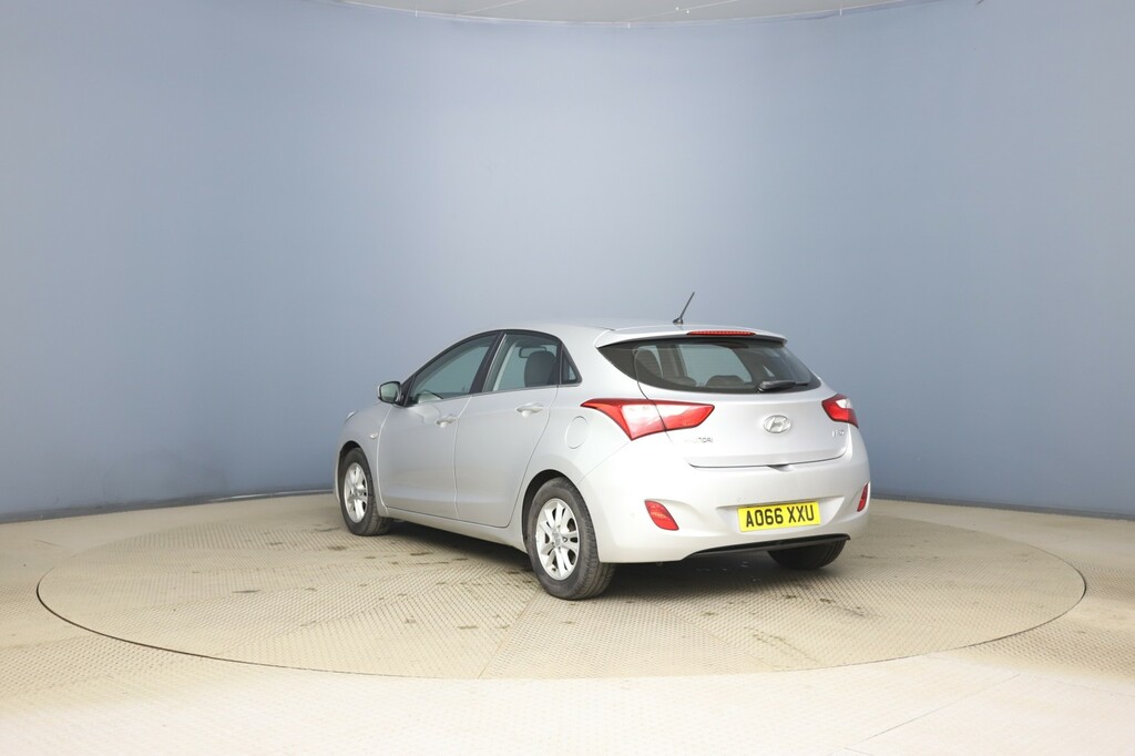 Hyundai I30 1.6 Crdi Blue Drive Se 108 Bhp Euro6 Ulez Comp Silver #5