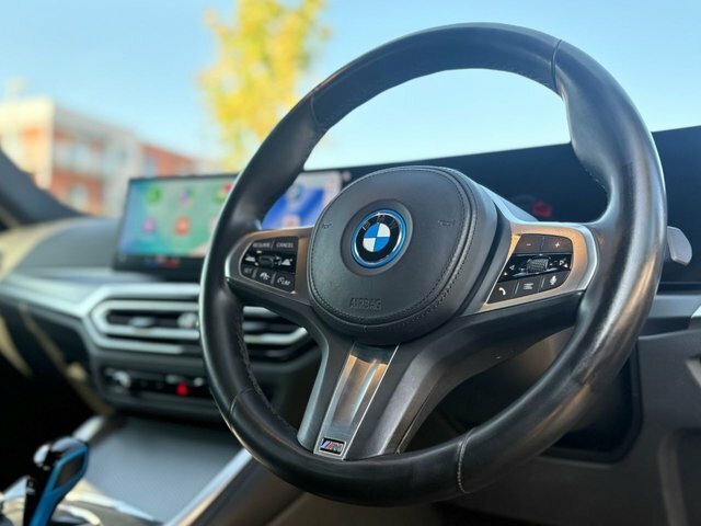 BMW i4 83.9Kwh M Sport Gran VN72CVL Black #2