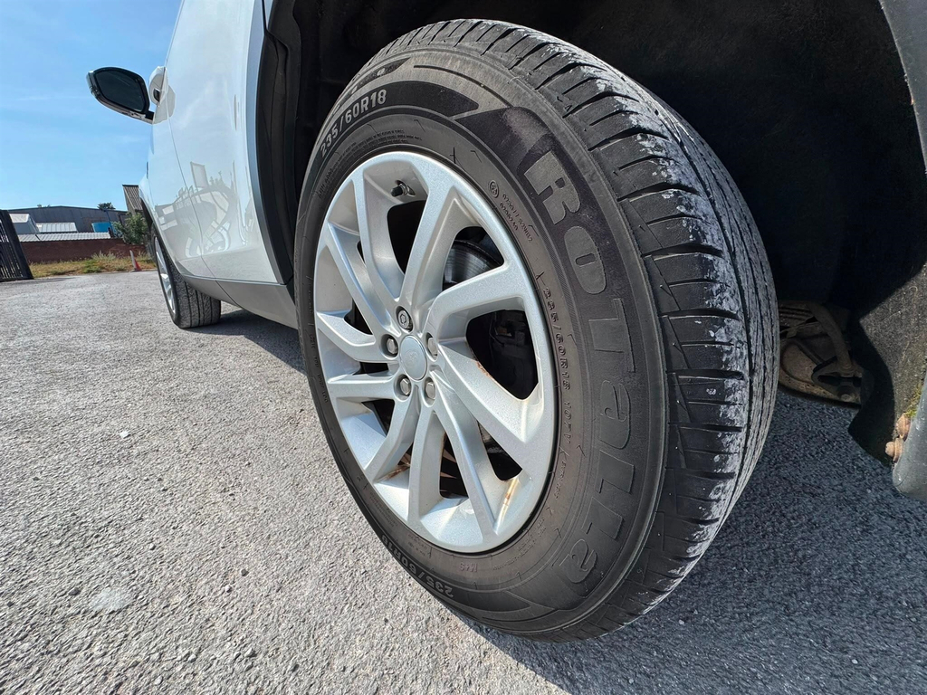 Land Rover Discovery Sport 2L Hse Black Black #42