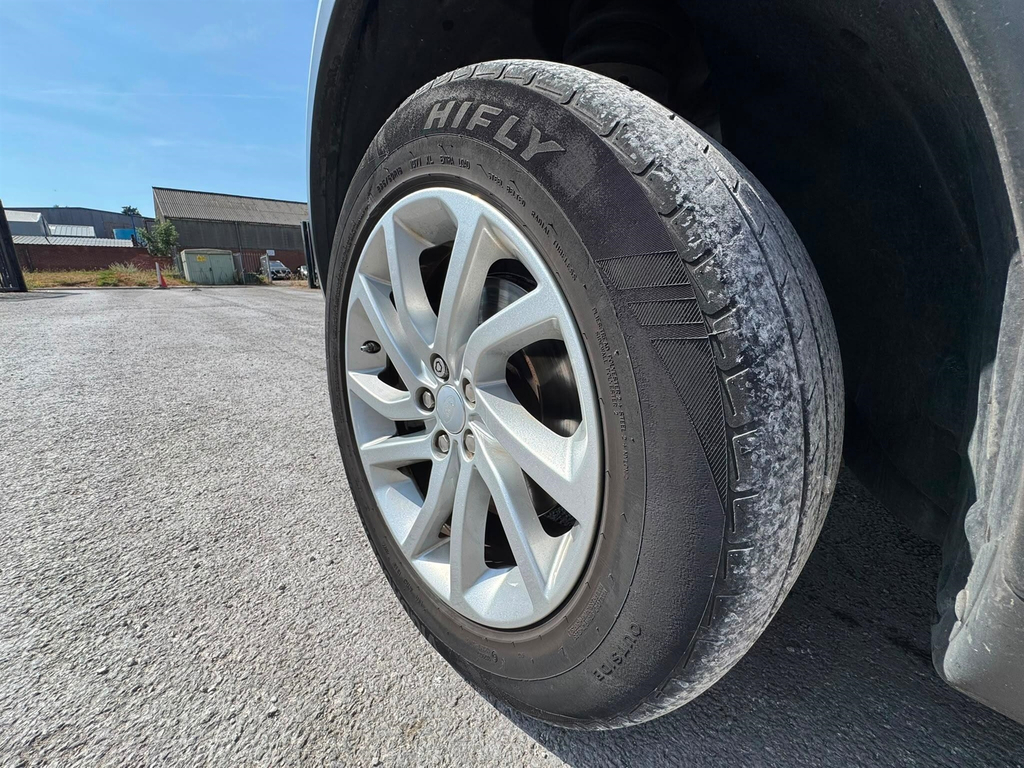 Land Rover Discovery Sport 2L Hse Black Black #39