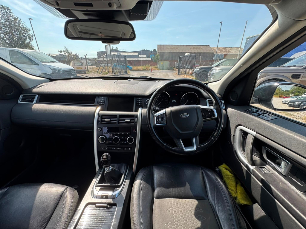 Land Rover Discovery Sport 2L Hse Black Black #9