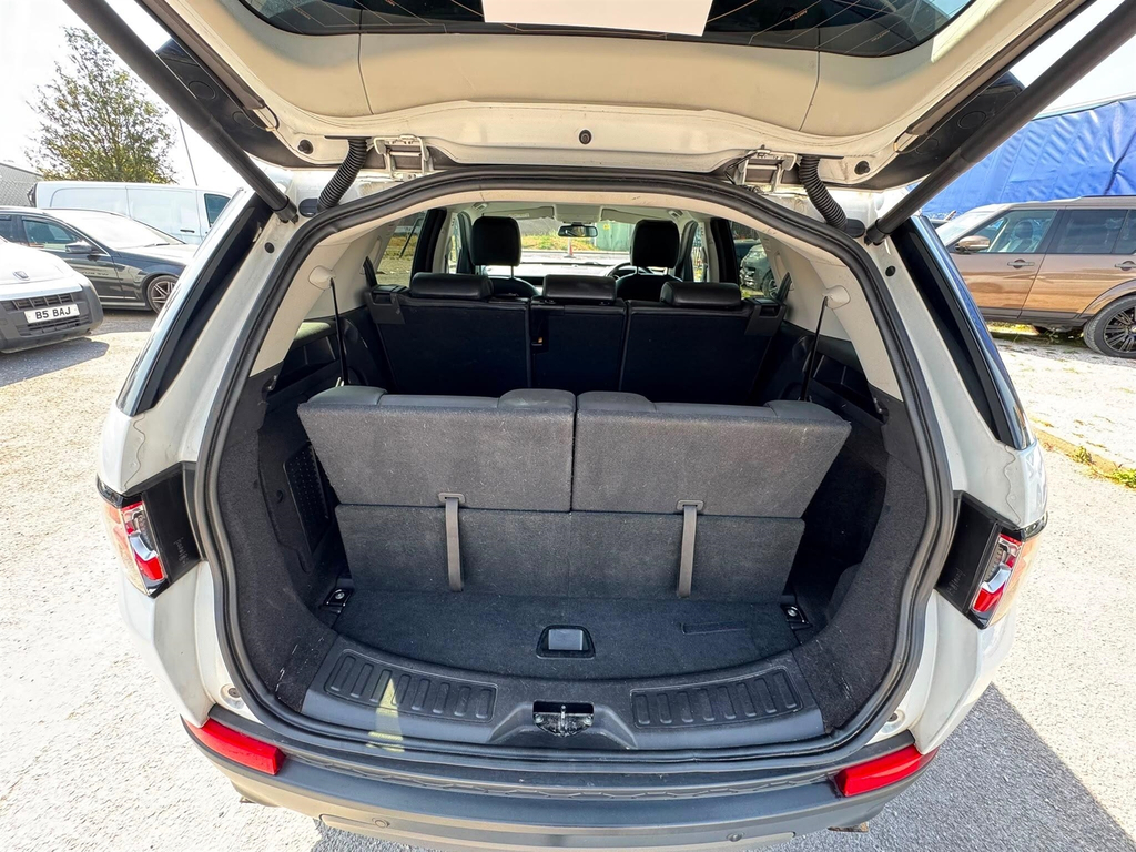 Land Rover Discovery Sport 2L Hse Black Black #48