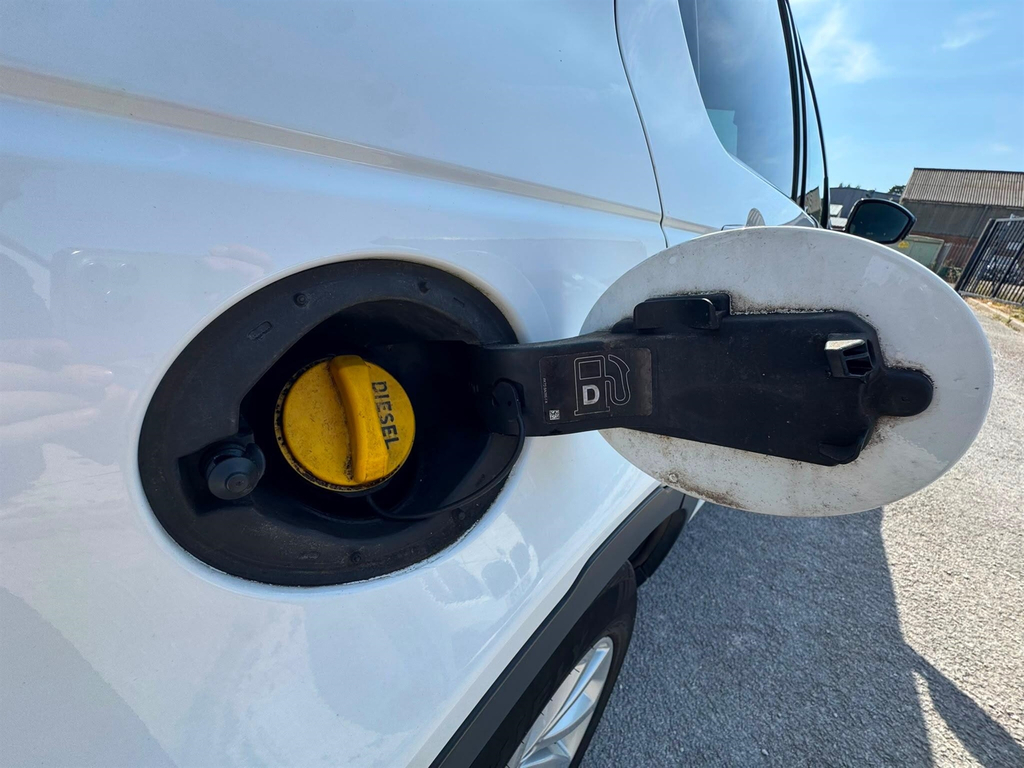Land Rover Discovery Sport 2L Hse Black Black #35