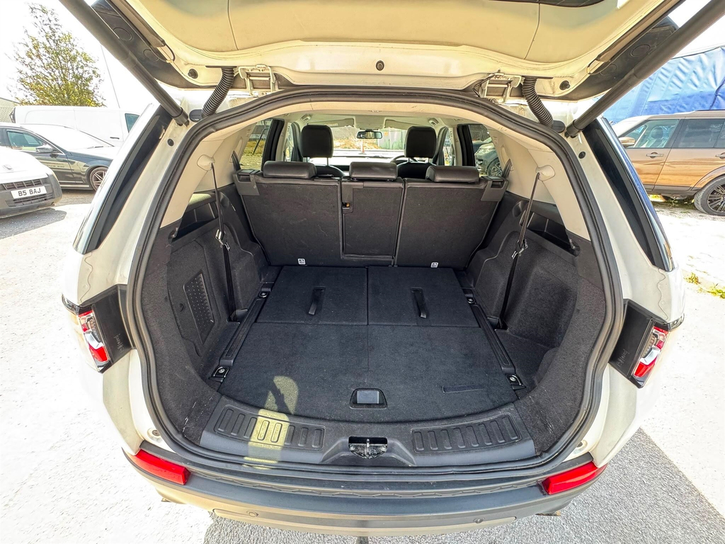 Land Rover Discovery Sport 2L Hse Black Black #49