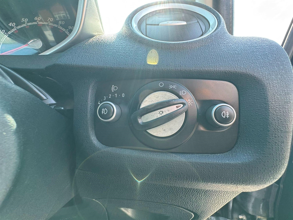 Ford Fiesta 1.6 Metal Hatchback 139 G Km 13 White #16