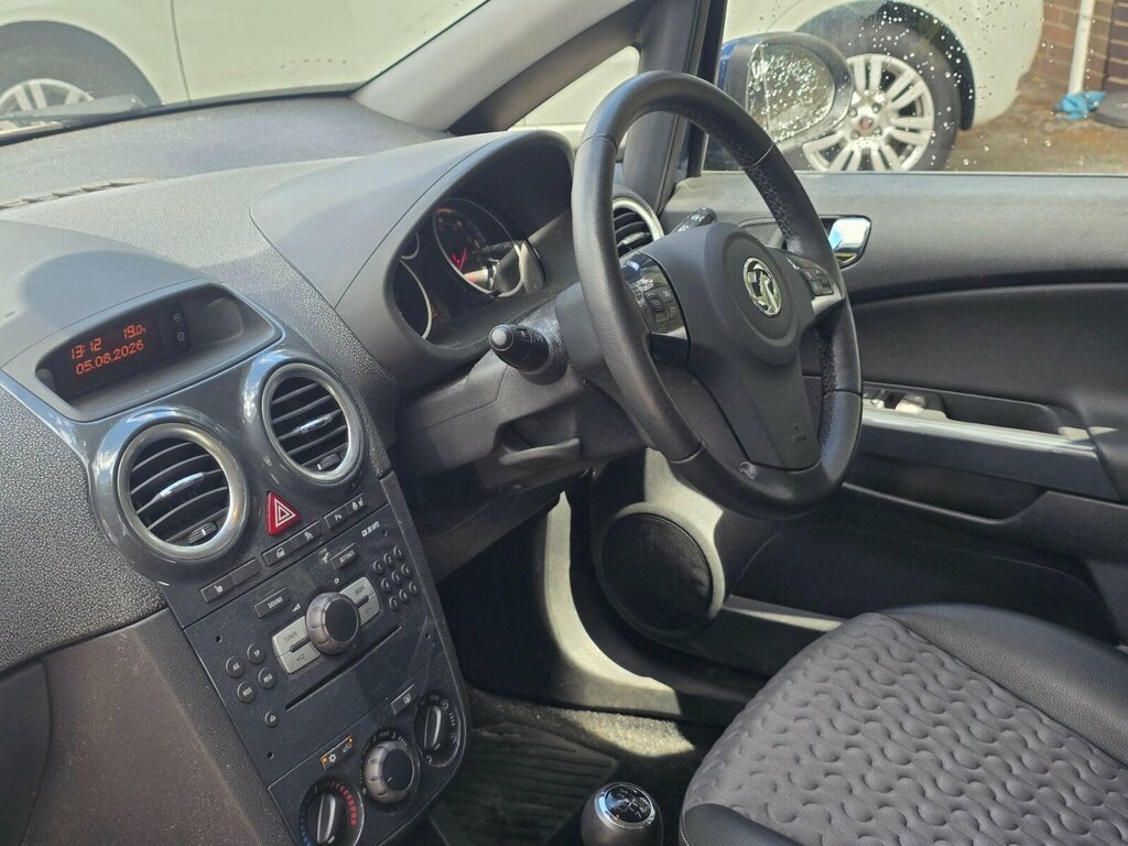 Vauxhall Corsa 1.2I Ecoflex 16V Exclusiv Euro 5 Ss Black #12