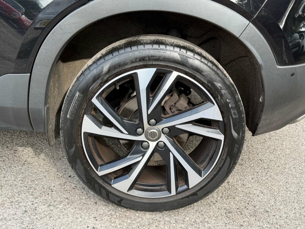 Volvo XC40 T3 R-design Pro 163 Big Spec Finance From 8. Blue #18