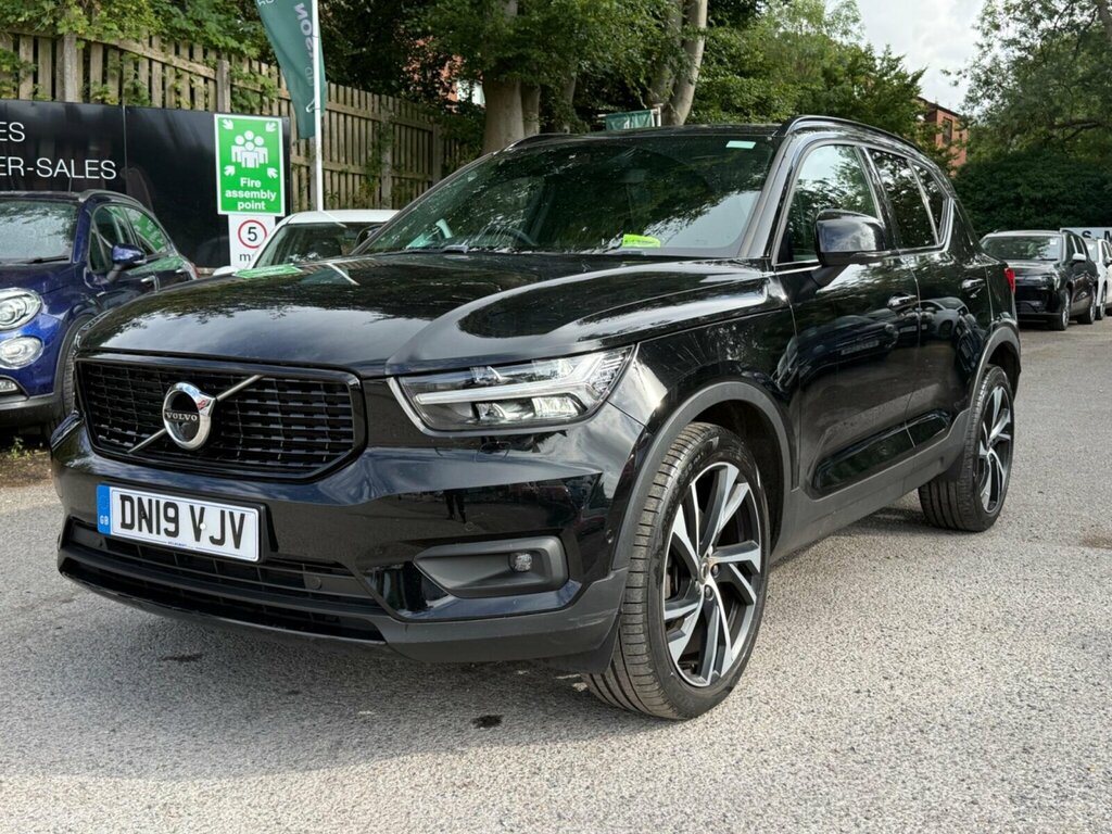 Volvo XC40 T3 R-design Pro 163 Big Spec Finance From 8. Blue #14