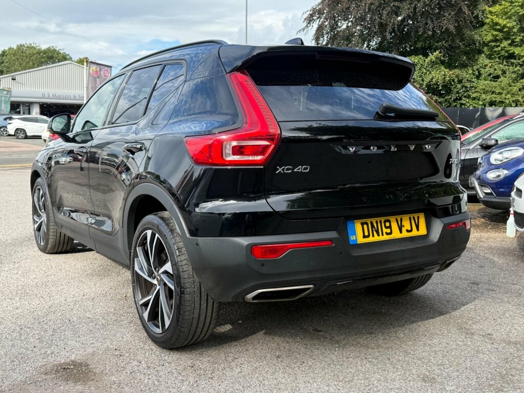Volvo XC40 T3 R-design Pro 163 Big Spec Finance From 8. Blue #15
