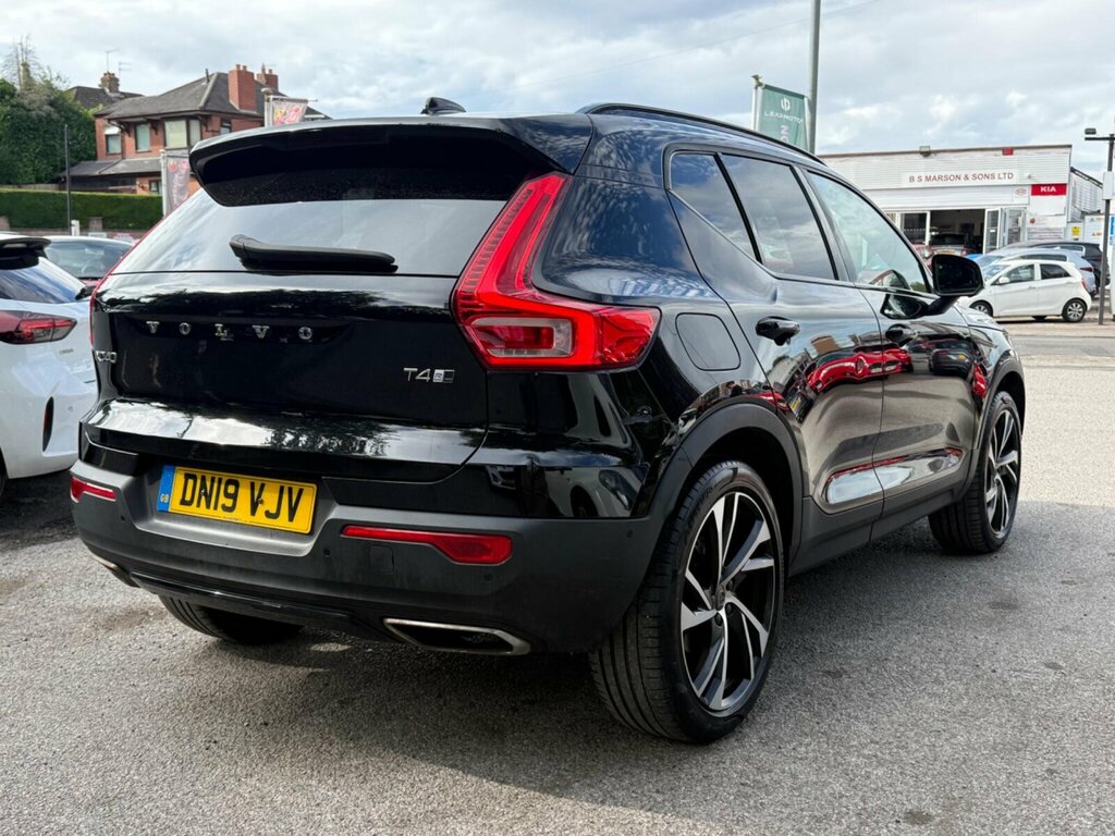 Volvo XC40 T3 R-design Pro 163 Big Spec Finance From 8. Blue #11