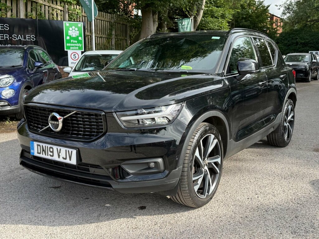 Volvo XC40 T3 R-design Pro 163 Big Spec Finance From 8. Blue #9