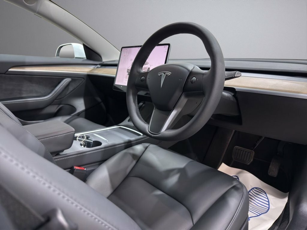 Tesla Model 3 Saloon BP23PRV White #2