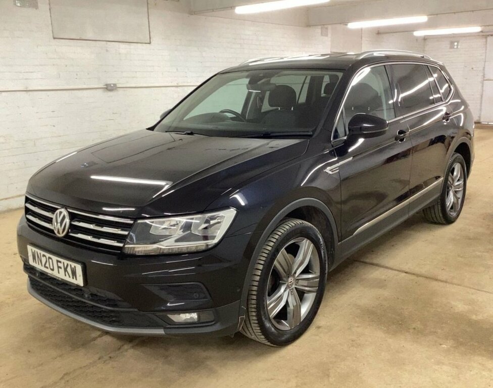 Volkswagen Tiguan Allspace 1.5L Match Black