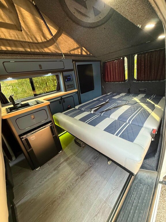 Volkswagen Campervan 2L Startline White #6