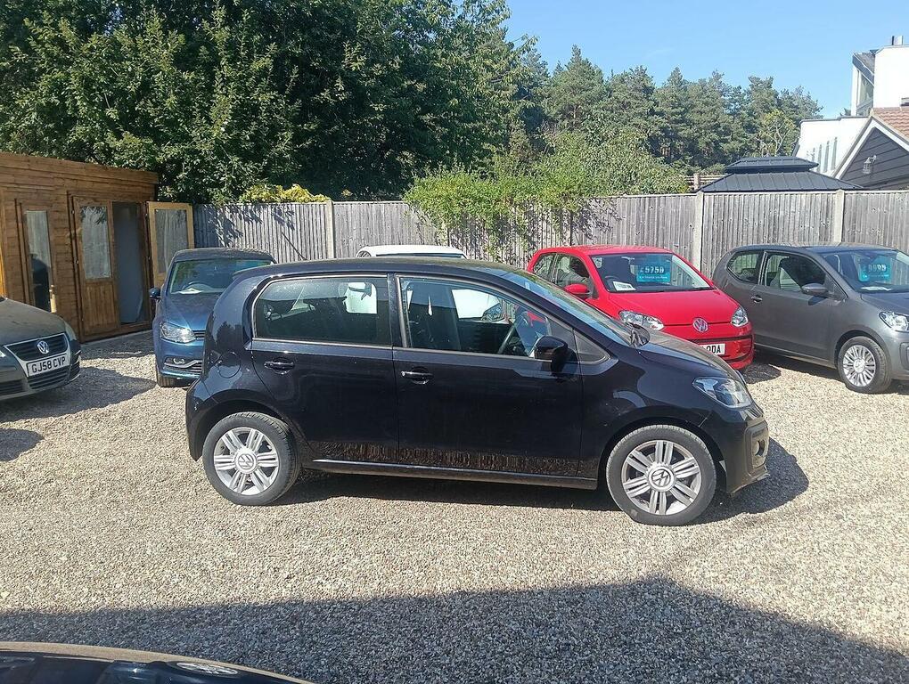 Volkswagen Up 1.0 Bluemotion Tech High Up Hatchback Black #4