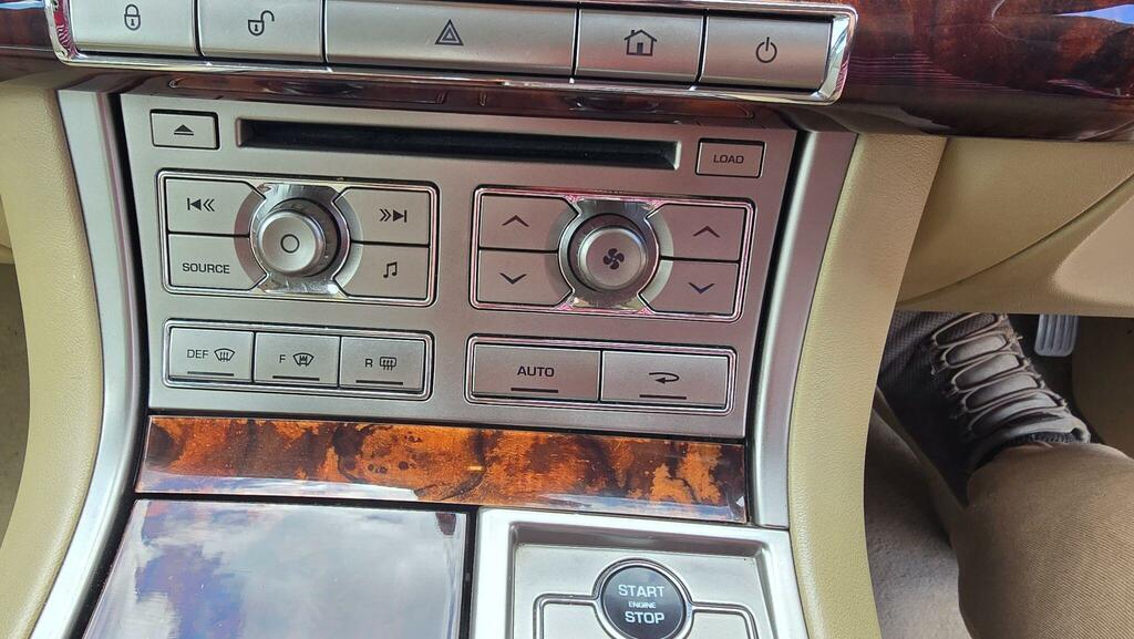 Jaguar XF 3.0D S V6 Premium Luxury Euro 5 Grey #23