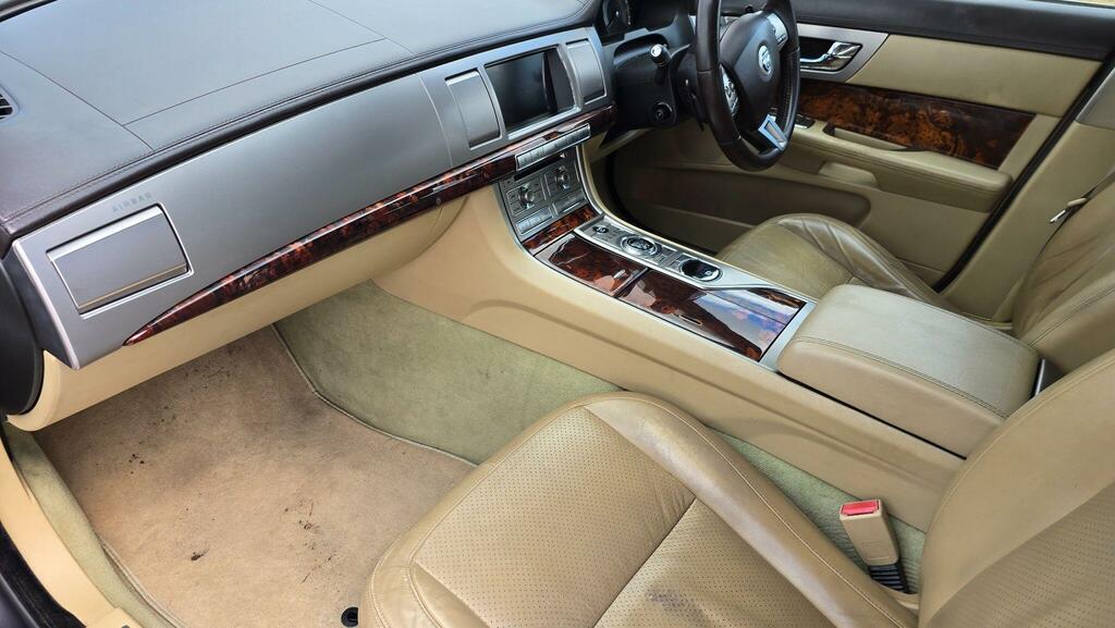 Jaguar XF 3.0D S V6 Premium Luxury Euro 5 Grey #36