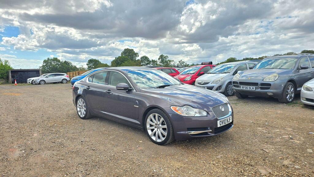Jaguar XF Premium Luxury Grey