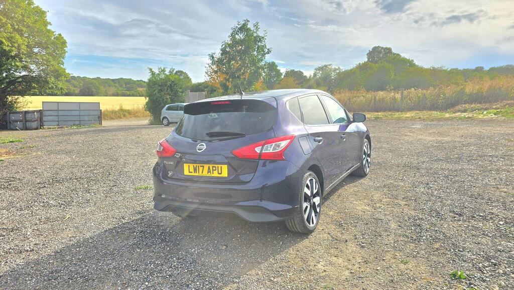 Nissan Pulsar 1.6 Dig-t Tekna Euro Red #9