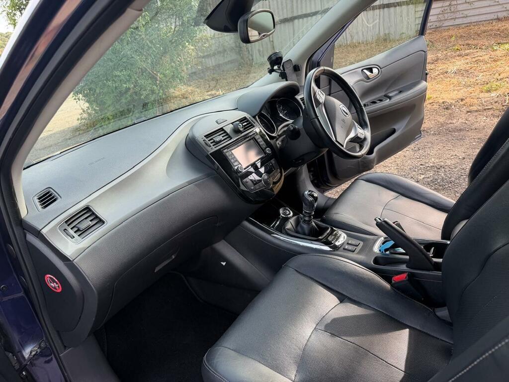 Nissan Pulsar 1.6 Dig-t Tekna Euro Red #13