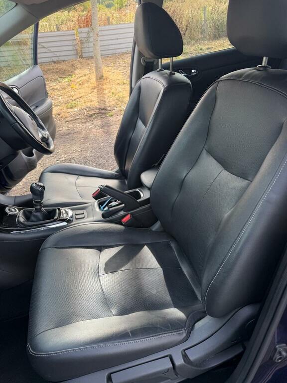 Nissan Pulsar 1.6 Dig-t Tekna Euro Red #39