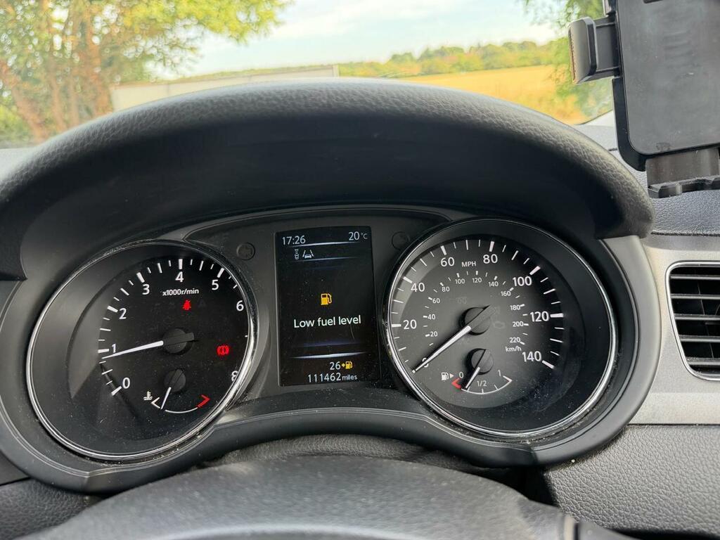 Nissan Pulsar 1.6 Dig-t Tekna Euro Red #37