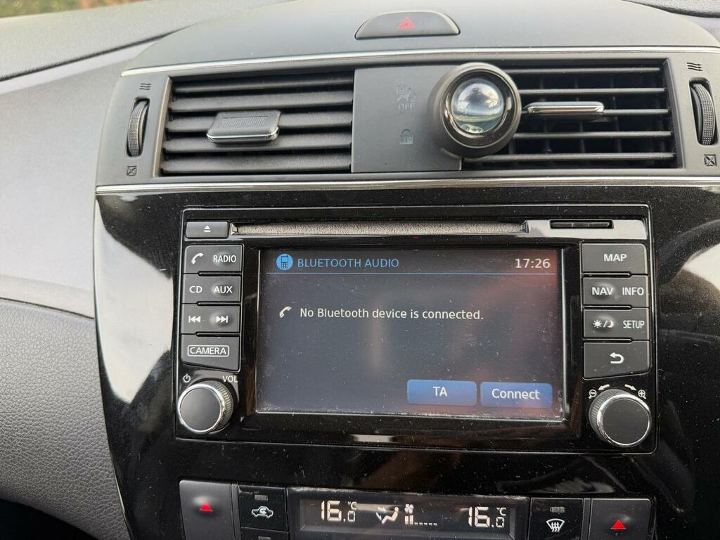 Nissan Pulsar 1.6 Dig-t Tekna Euro Red #36
