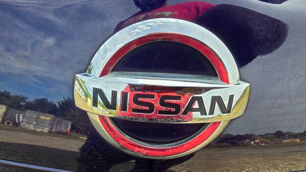 Nissan Pulsar 1.6 Dig-t Tekna Euro Red #42
