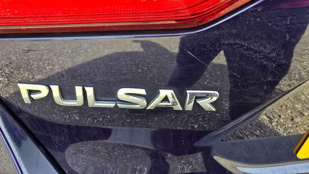 Nissan Pulsar 1.6 Dig-t Tekna Euro Red #41